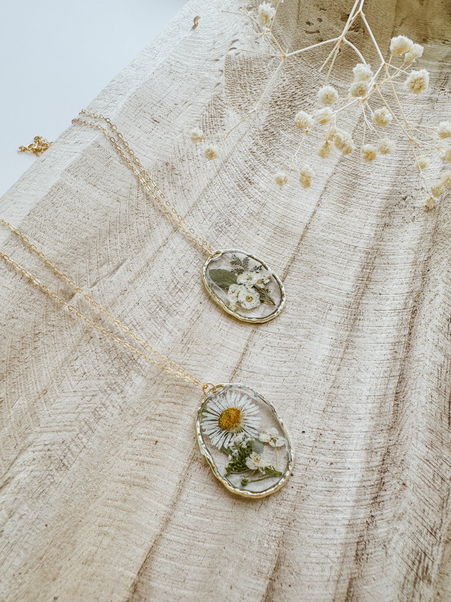 “Secret Garden” Necklace - Assorted White Flowers & Greens, Oval